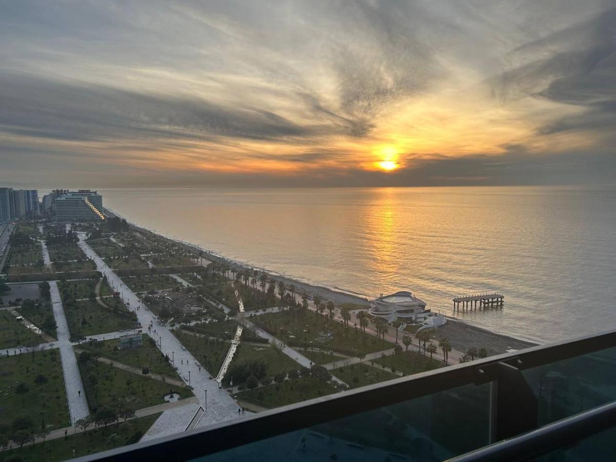 Студия С Потрясающим Видом На Море В Orbi Beach Tower Batoumi Extérieur photo